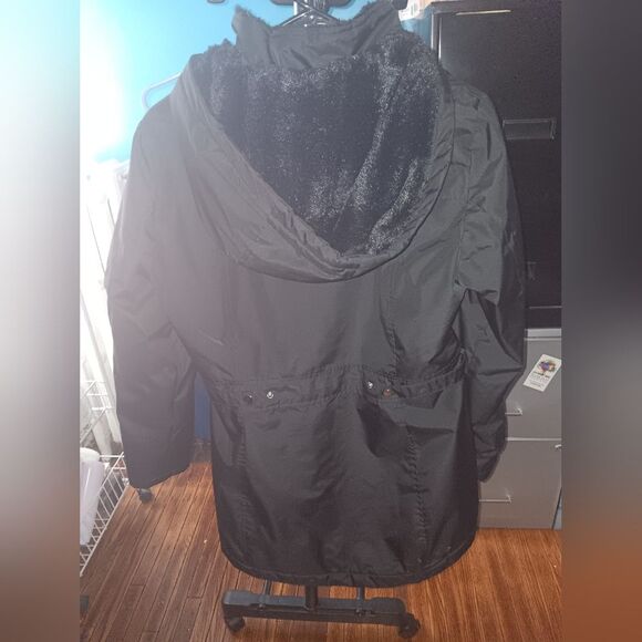 INTL d.e.t.a.i.l.s Black Radiance Hooded Water-Resistant Jacket Pre-owned - Picture 5 of 7